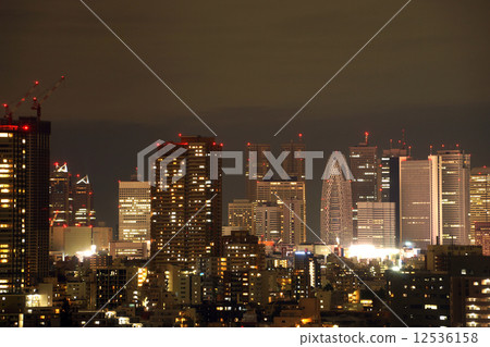 Night view of Shinjuku secondary city center (from Iidabashi Central Plaza) 12536158