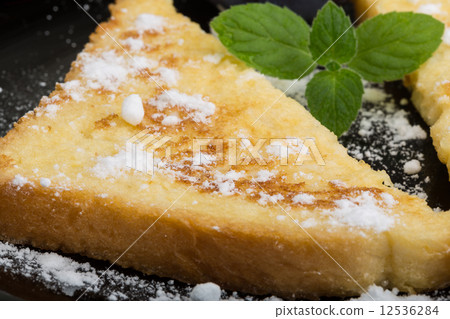 Sweet french toast 12536284