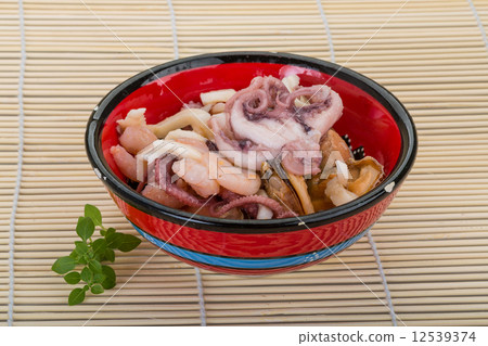 Seafood cocktail 12539374