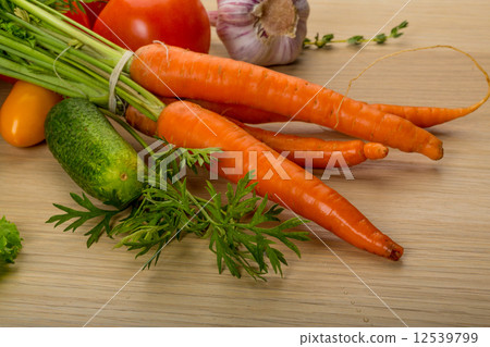 Carrrot 12539799