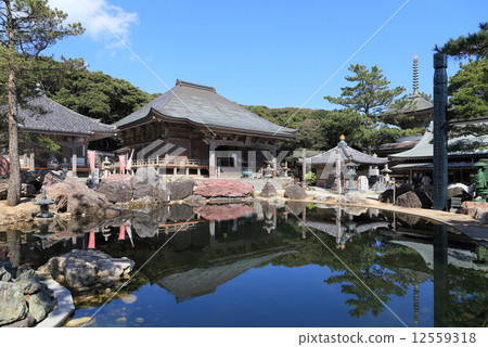 Shikoku Shrine Place No. 38 Buddhist temple "Kanji Fukuji" main hall 12559318