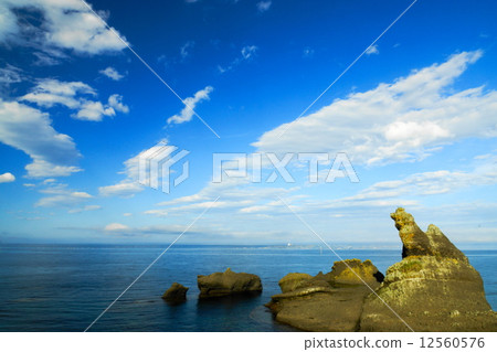 Tengu rock (Rausu-cho) Tengu rock (Rausu-cho) 12560576