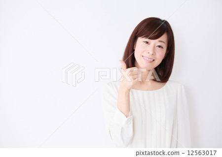 中間女性通用圖像 12563017