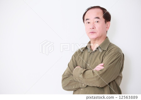 叔叔的形象 12563889