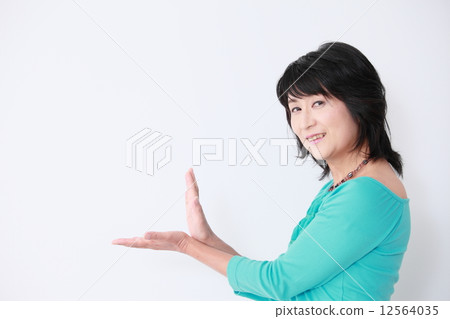 女50歲的肖像 12564035