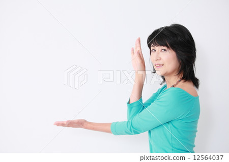 女50歲的肖像 12564037