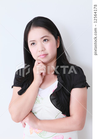 中間女性形象 12564178