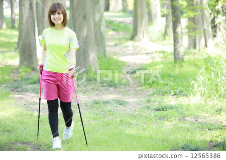 Nordic walk Nordic walk 12565386