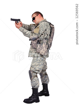 soldier with gun 12569562