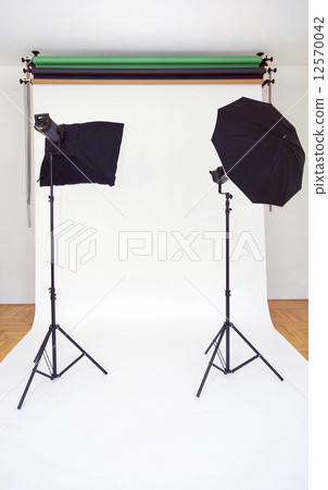 Empty Photo Studio 12570042