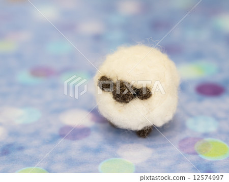 Wool sheep (1) Wool sheep (1) 12574997