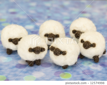 Wool sheep (6) Wool sheep (6) 12574998