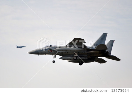 飛行F-15戰鬥機的風景 飛行F-15戰鬥機的風景 12575934