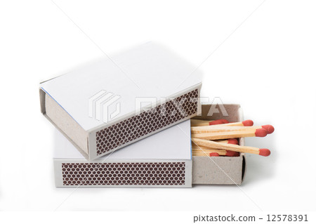 Match and matchbox isolated Match and matchbox isolated 12578391