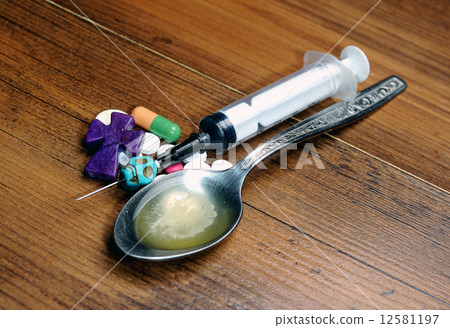drugs 12581197