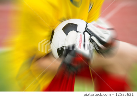 Goalkeeper used hands for catches the ball 12583621