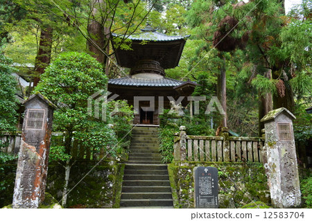 Ozuyama Sonjoji寺的高岡 12583704