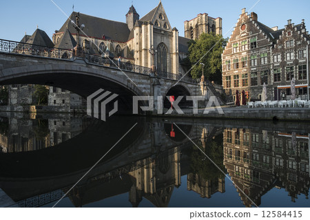 Summers Morning in Ghent Summers Morning in Ghent 12584415