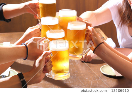 A toast with beer 12586910