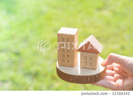 Building Block House Building Block House 12588342