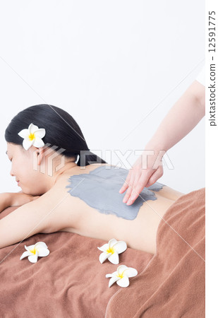 Esthetic image 12591775