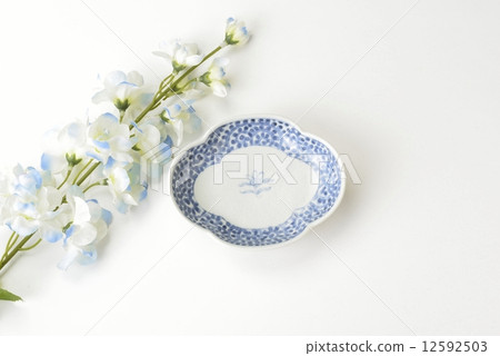 Soy sauce dish Soy sauce dish 12592503