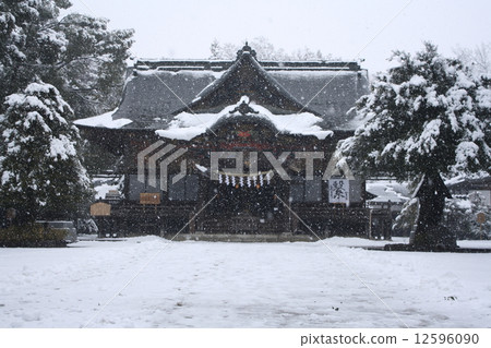 秩父神社在冬天 12596090