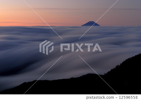 雲流 12596558