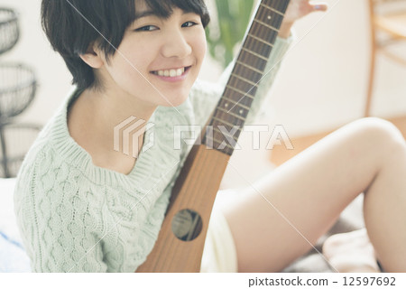 guitar, guitars, grinning 12597692