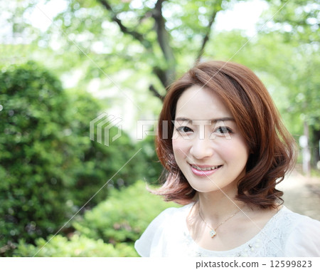 女性·鮮綠色 12599823