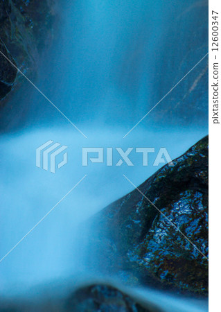 山間溪流 山間溪流 12600347
