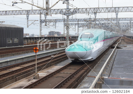 E5系列新幹線 12602184