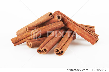 Cinnamon sticks Cinnamon sticks 12605337