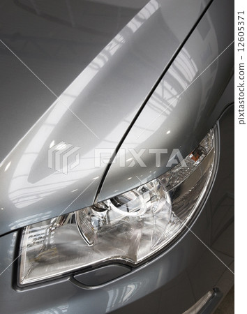 motor-car headlight and grate of radiator motor-car headlight and grate of radiator 12605371