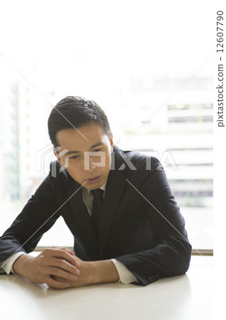 Business man 12607790