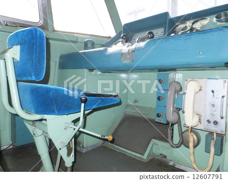 0 Series Shinkansen driver's seat 0 Series Shinkansen driver's seat 12607791