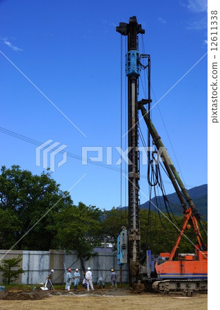 Elementary school construction site 12611338