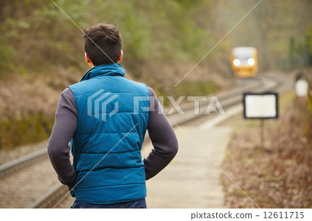 Waiting Waiting 12611715