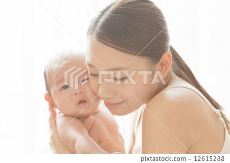 3 months old baby and mum 12615288