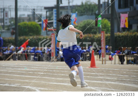 Students running at the sports festival 12620333