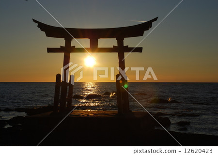 日落和Torii Torii 日落和Torii Torii 12620423
