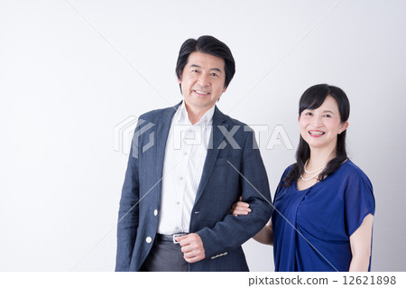 Senior couple Senior couple 12621898