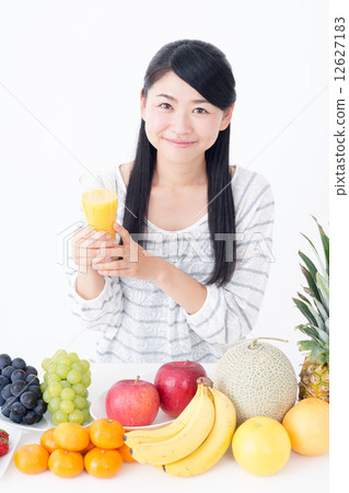 年輕的女士(水果) 年輕的女士(水果) 12627183