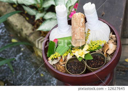 Thai traditional Herbal balls and herbs Thai traditional Herbal balls and herbs 12627645