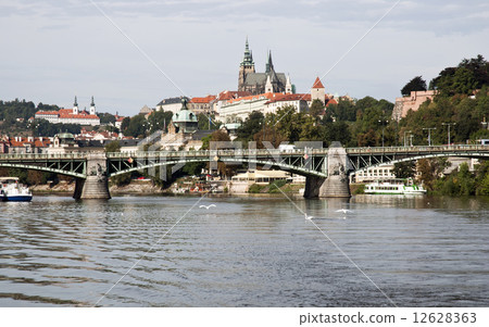 Prague castle and Vltava river 12628363