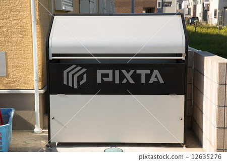 Apartment garbage dumpster Apartment garbage dumpster 12635276