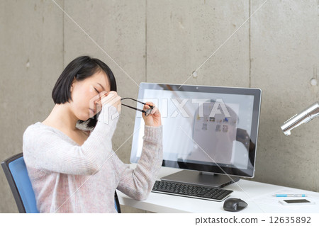 眼睛疲勞 12635892