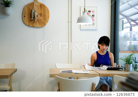 Cafe with two girls   12636873