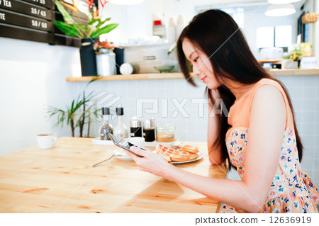 Cafe with two girls   12636919