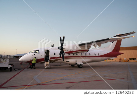 飛機加油 12640288